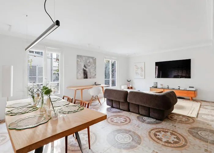 Exclusive Luxury 1br With Ac, Prime 7th *